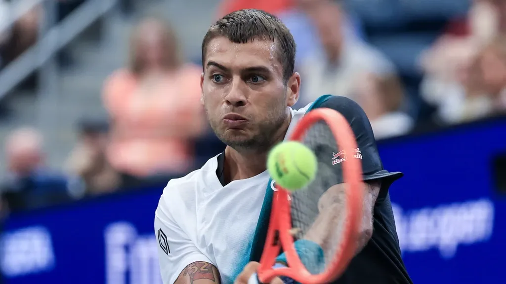 Roland Garros finalist Cobolli survives scare at US Open; Fritz cruises to an easy win