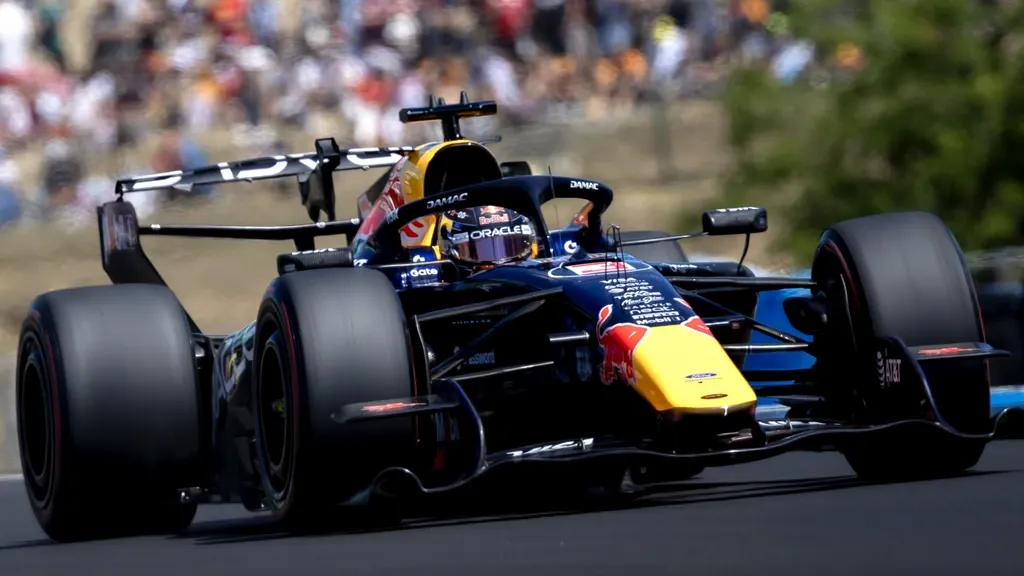 Verstappen spins in qualifying, Mercedes fails to take pole for first time