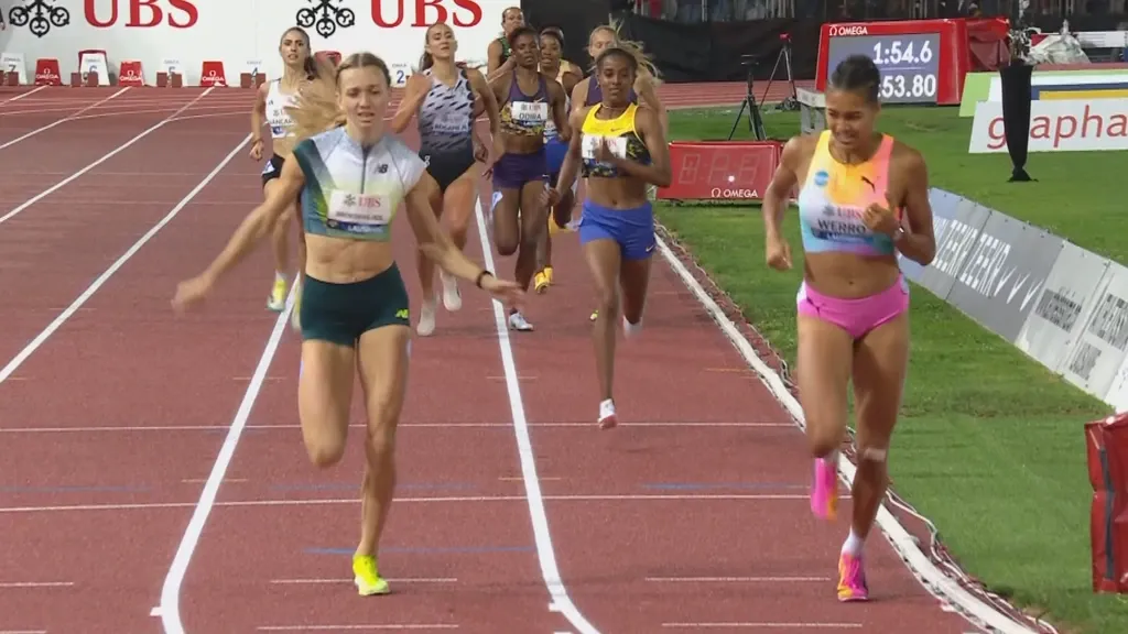 Broeders-Bol improves Dutch 800m record and nearly beats Werro